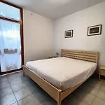 דירה Near In 55105