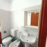 Near In 55105 דירה Eraclea