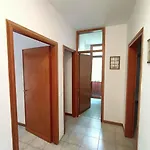 דירה Near In 55105