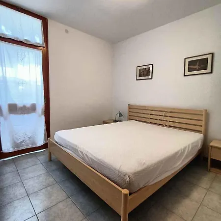 Near In 55105 Apartment *